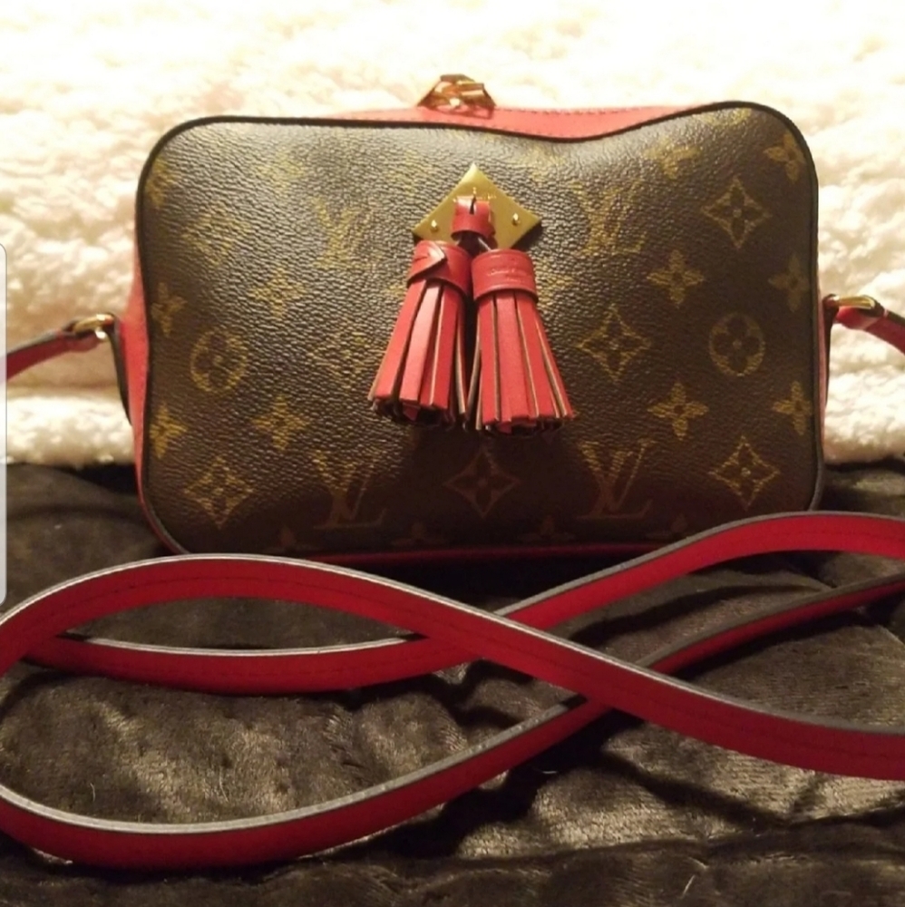 Louis Vuitton Saintoge crossbody
